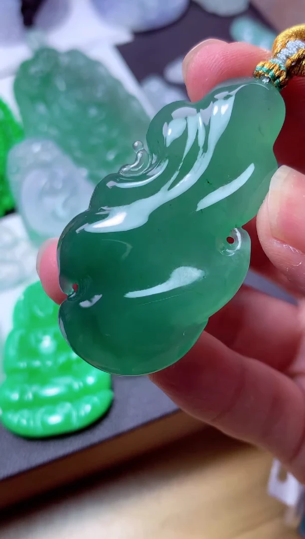 翡翠未镶嵌颈饰天然翡翠A货