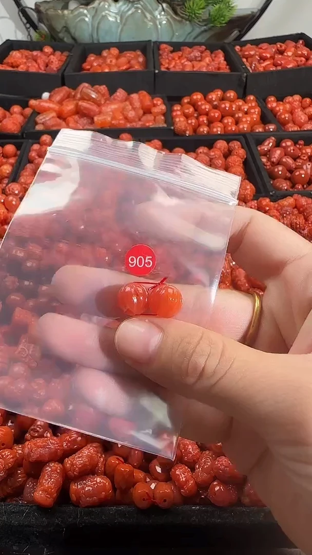 颈饰未镶嵌南红玛瑙1