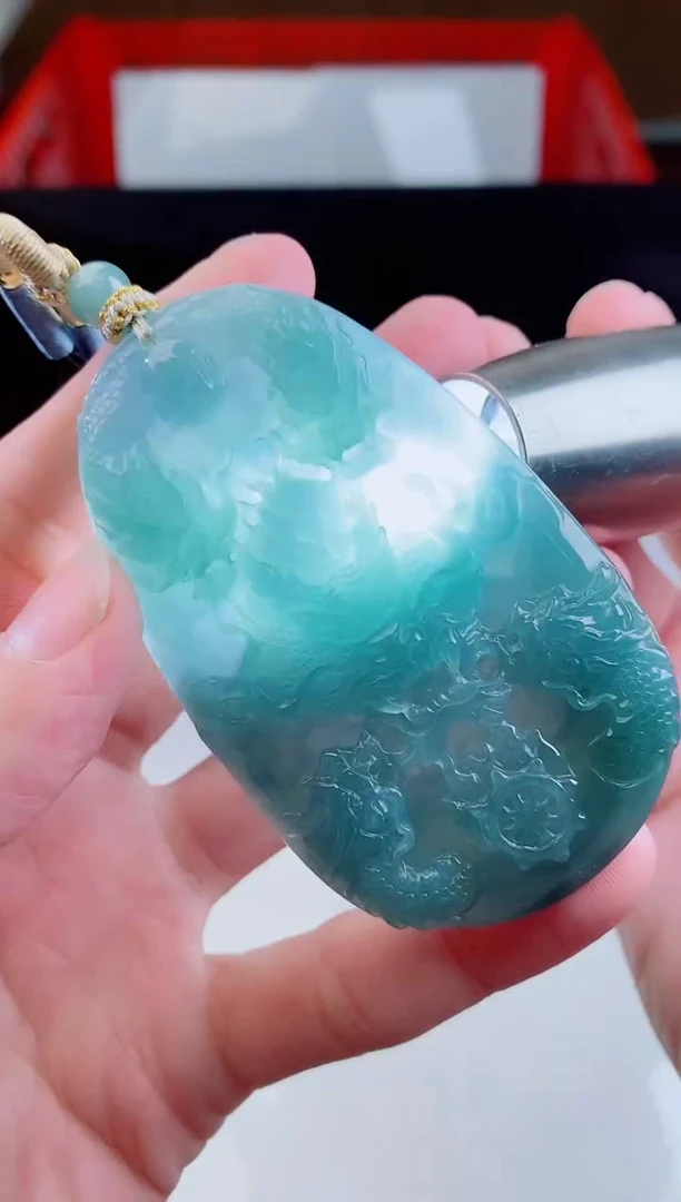 颈饰未镶嵌翡翠   ·