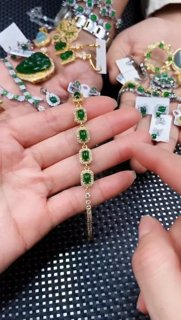 【闪购商品】翡翠手链未镶嵌111111111