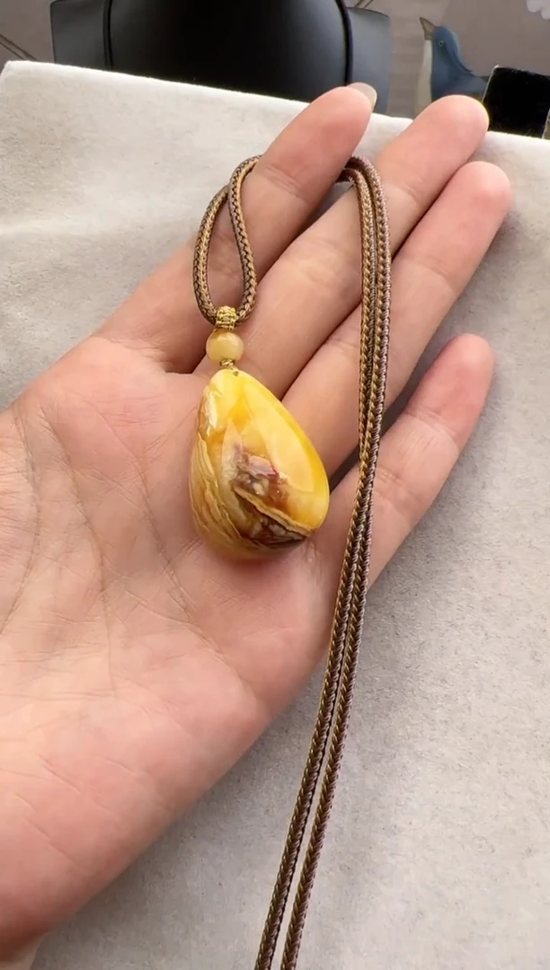 【闪购商品】琥珀裸石未镶嵌10202196-吊坠