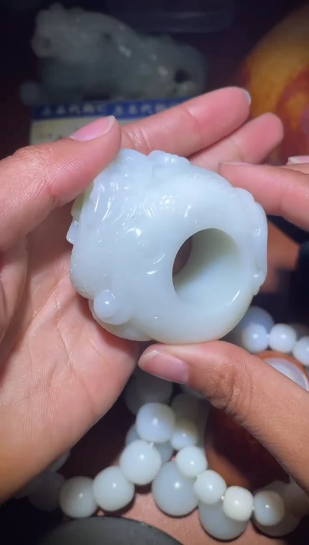 颈饰未镶嵌和田玉（糖玉）和田玉