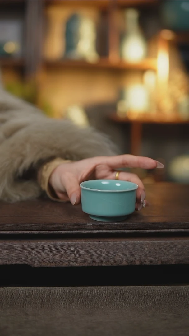 【闪购商品】杯仿古天青小唇杯一级