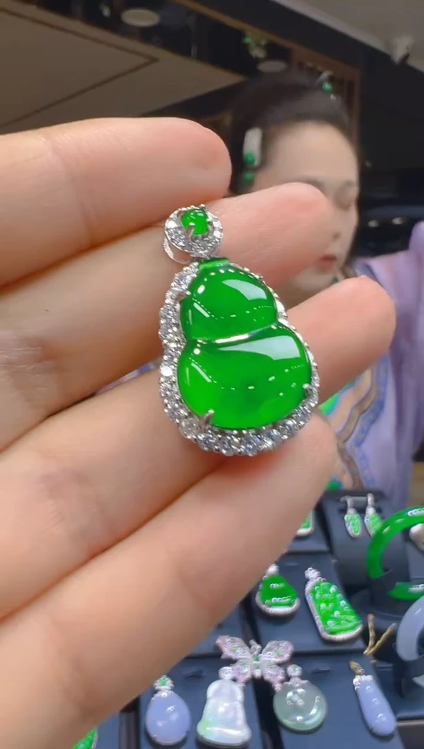 翡翠银S925镶嵌吊坠(赠链)157（多样性发其一）