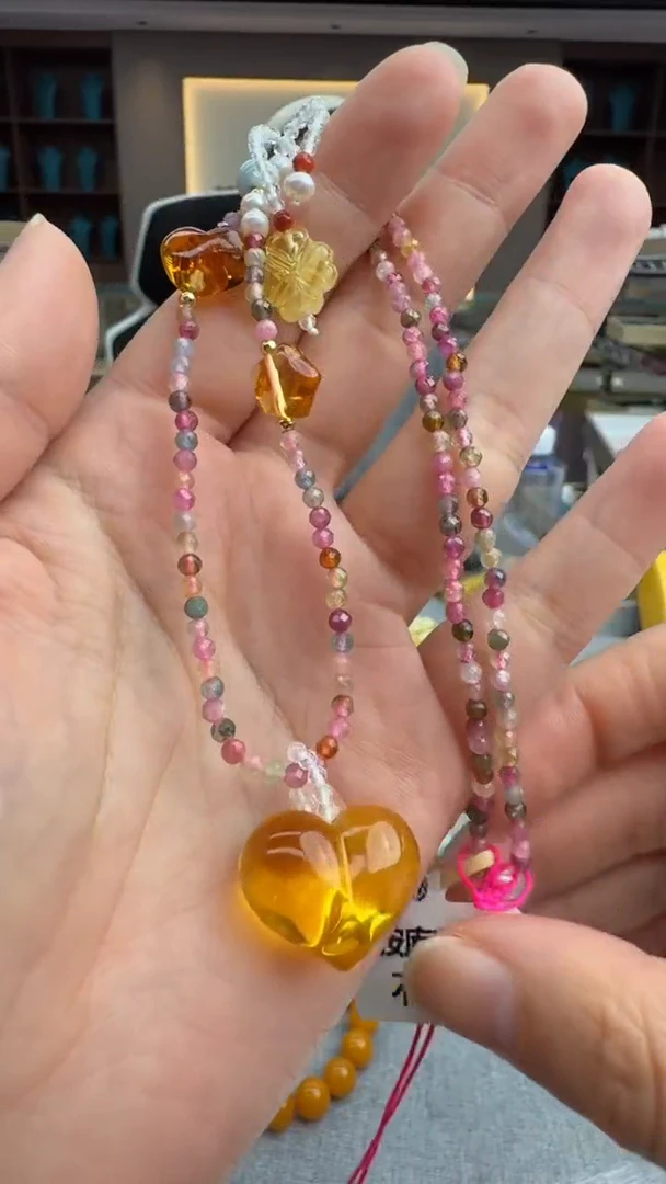 琥珀颈饰未镶嵌475秒拍号 假一罚三