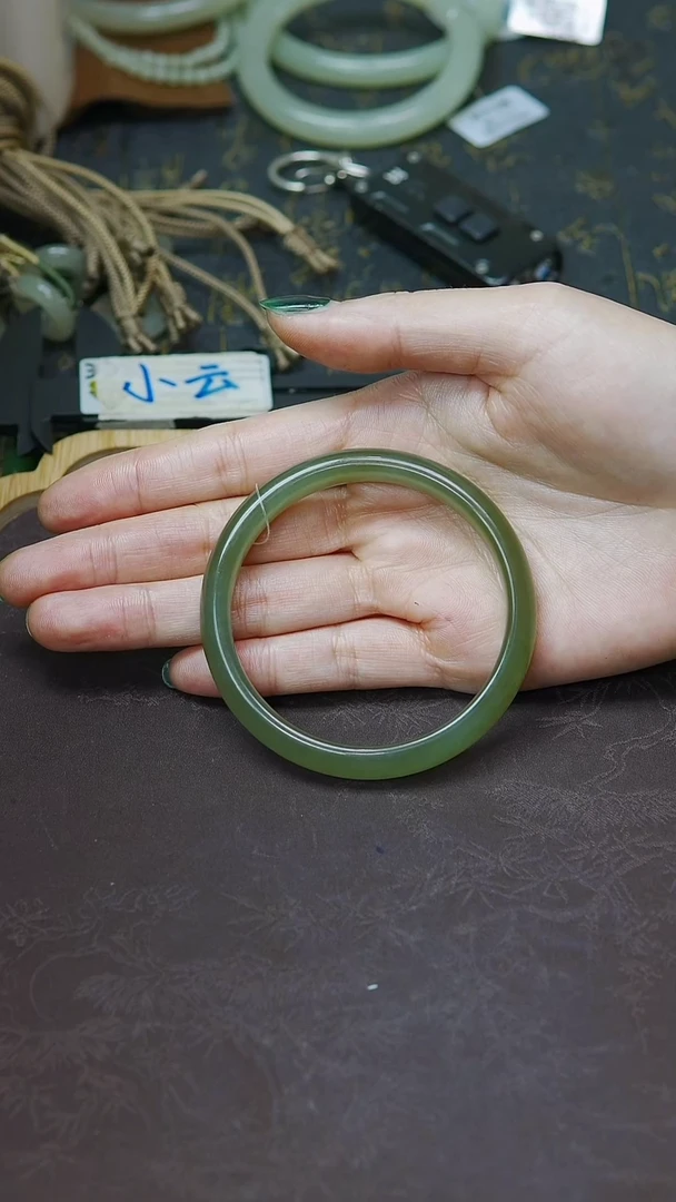 未镶嵌手镯和田玉59圈口 正装冰胶湖水绿晴水手镯