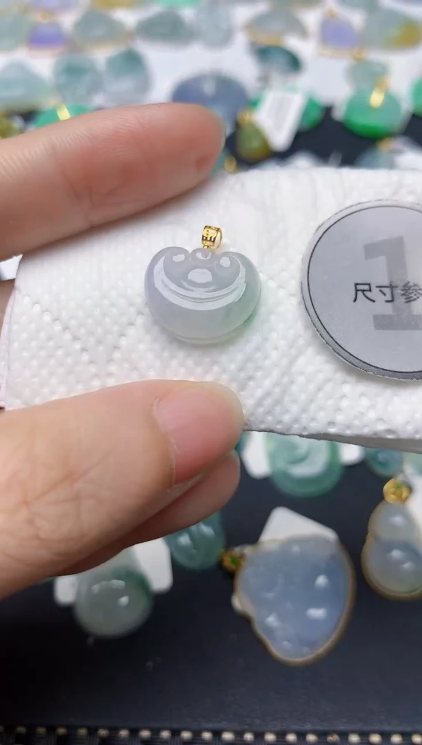 翡翠18K金镶嵌颈饰天然缅甸A货翡翠