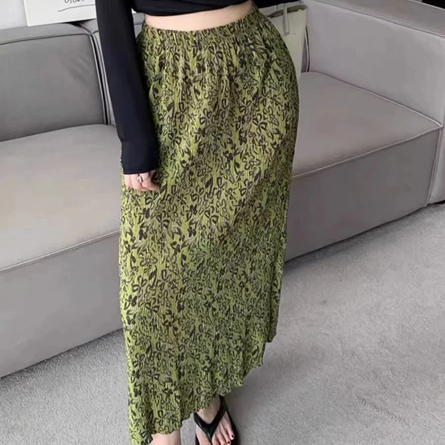 绿色碎花半身裙女夏高腰显瘦压褶直筒沙滩裙子后开叉中长款一步裙