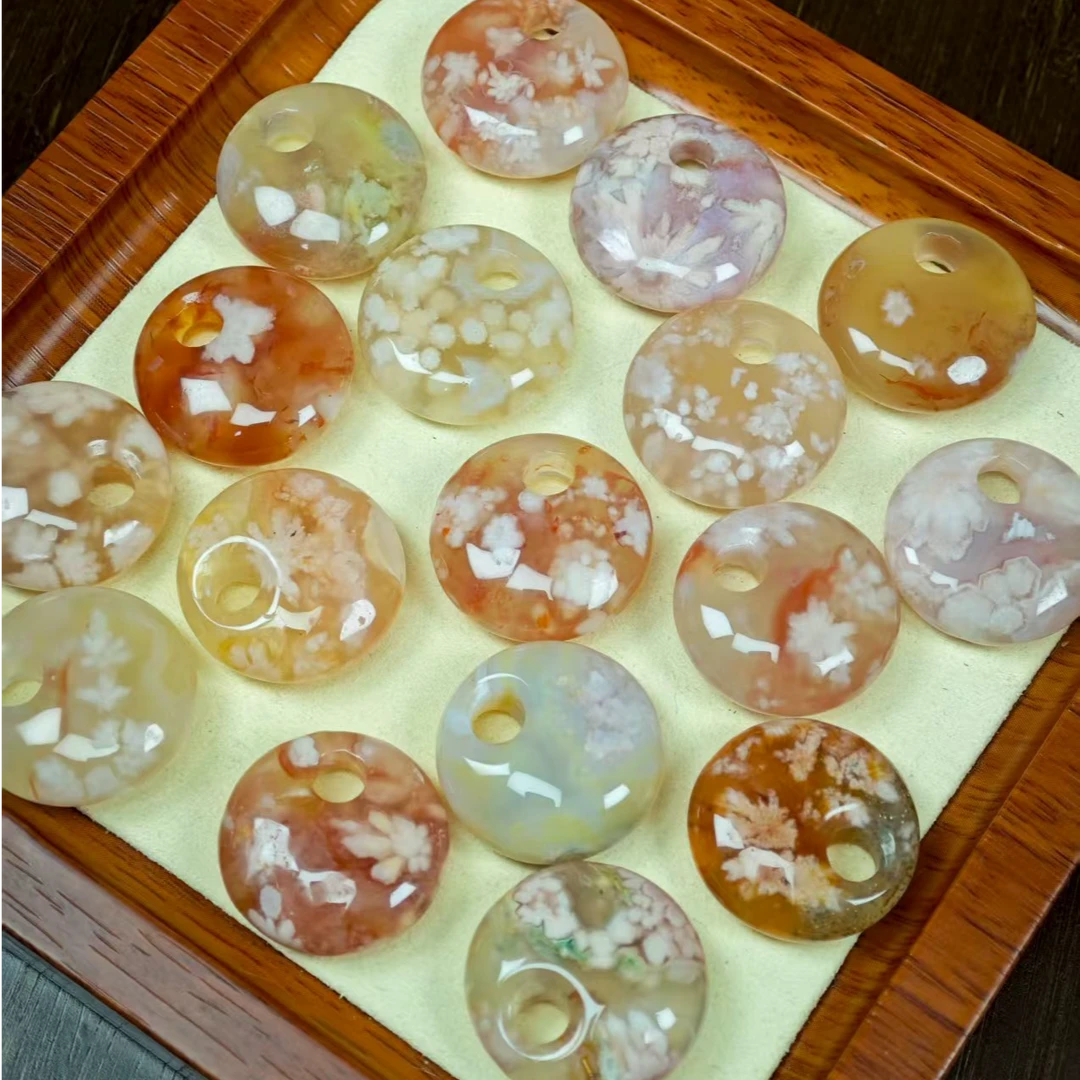 【一寻】天然马达加斯加 樱花玛瑙  雕刻件吊坠配件 直播链接