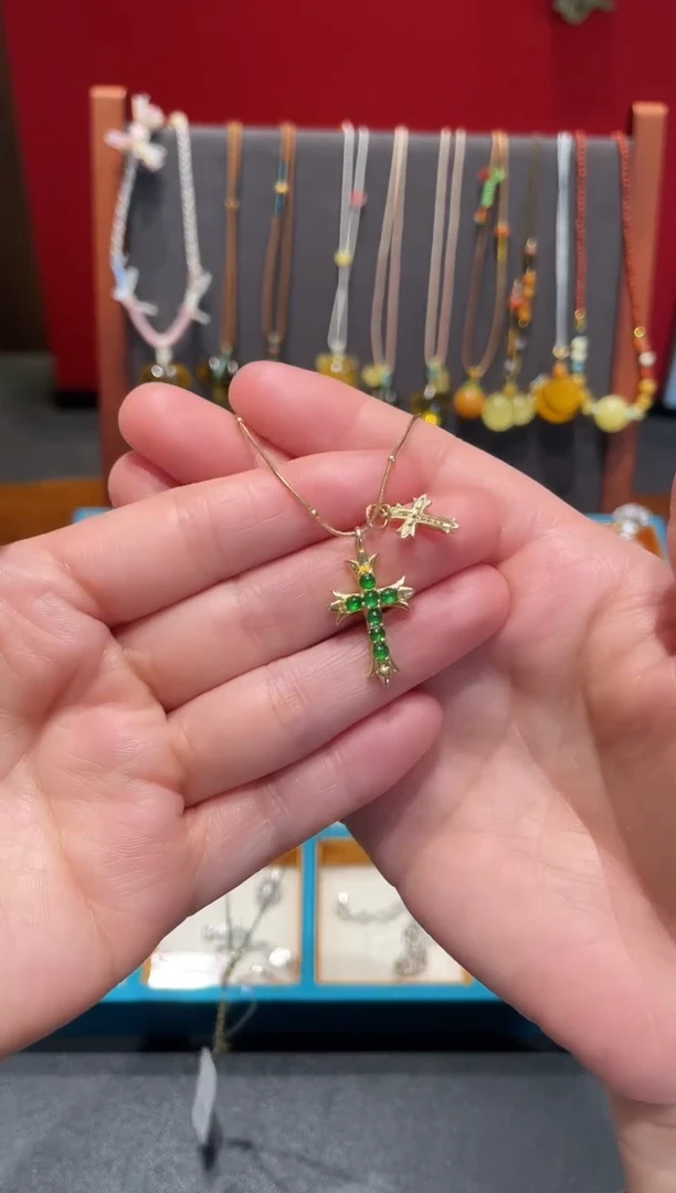 颈饰银S925镀金镶嵌翡翠双十字吊坠