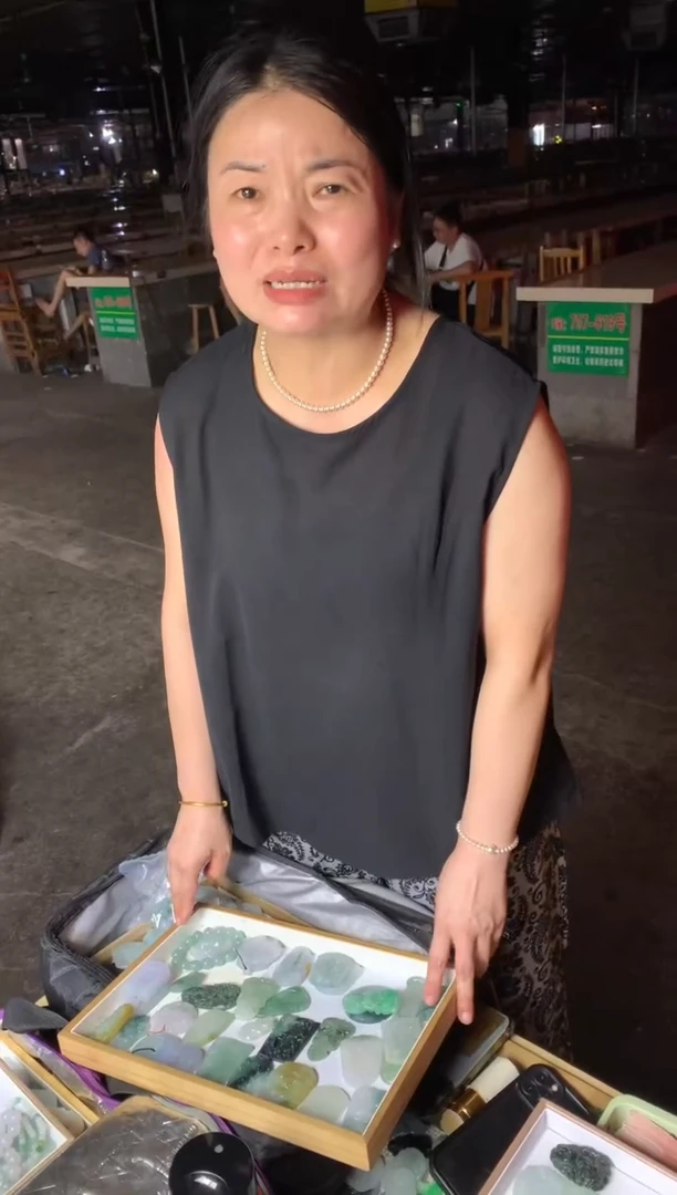 定制翡翠未镶嵌赐**A多样性发其一-F0156705