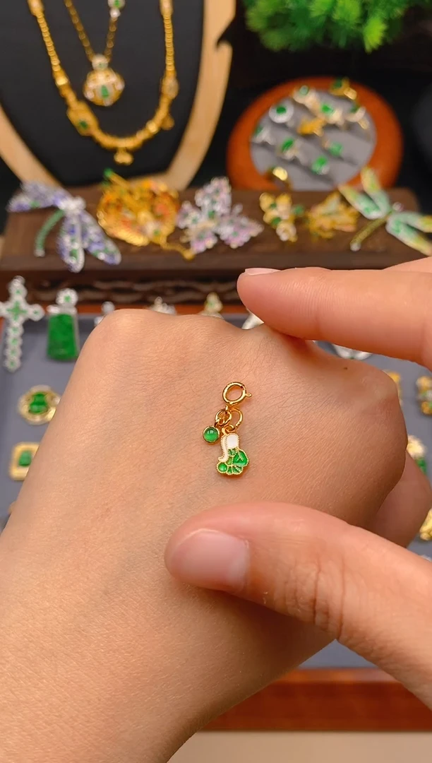 【闪购商品】翡翠吊坠(不含链)银S925镶嵌白菜