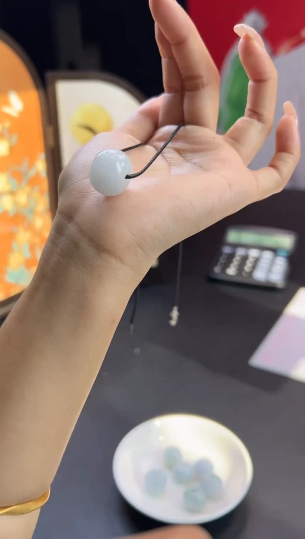 颈饰未镶嵌翡翠路路通W356-25072701A多样性发一