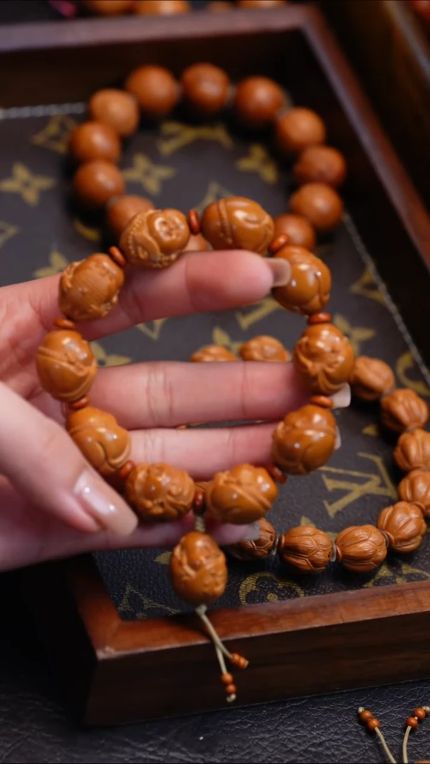 【闪购商品】橄榄核吊坠苏工橄榄核