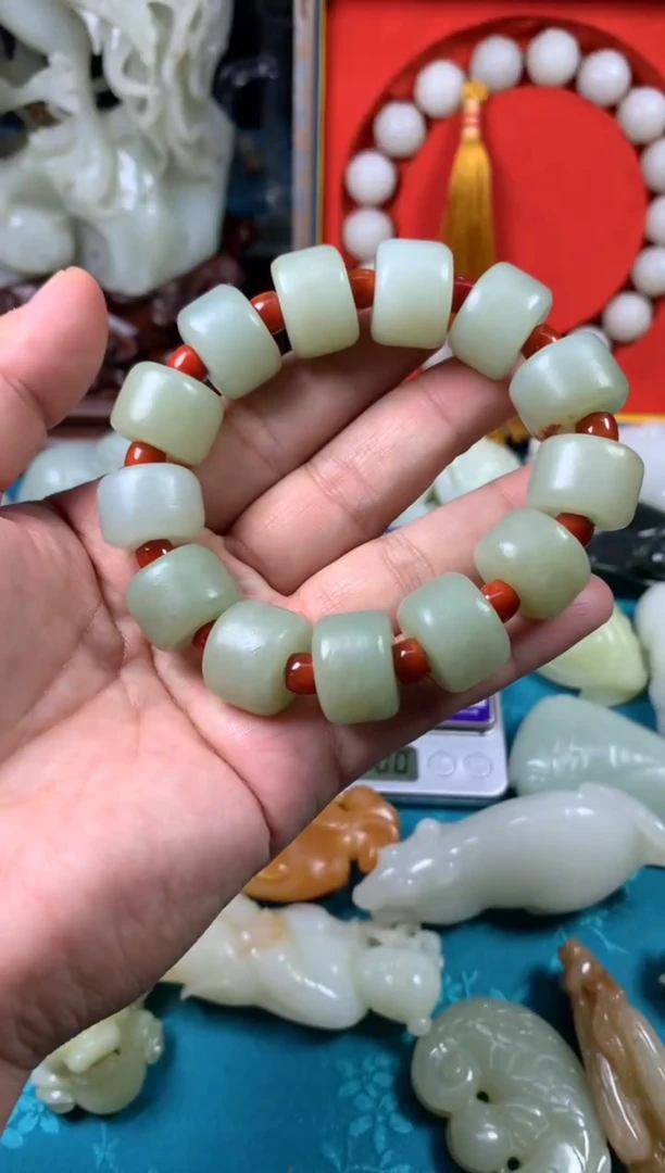 颈饰未镶嵌和田玉拍一发一