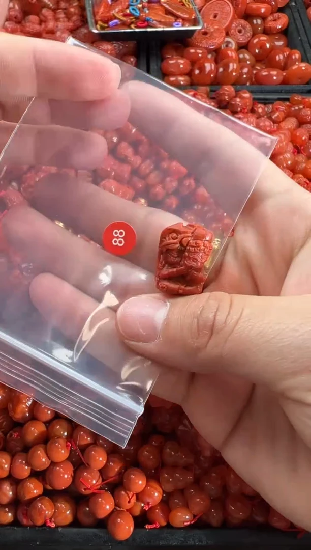 【闪购商品】南红玛瑙颈饰未镶嵌1