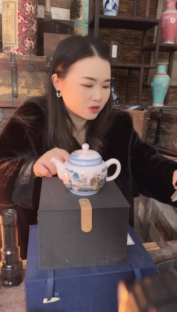 陶景德镇陶瓷摆件J303