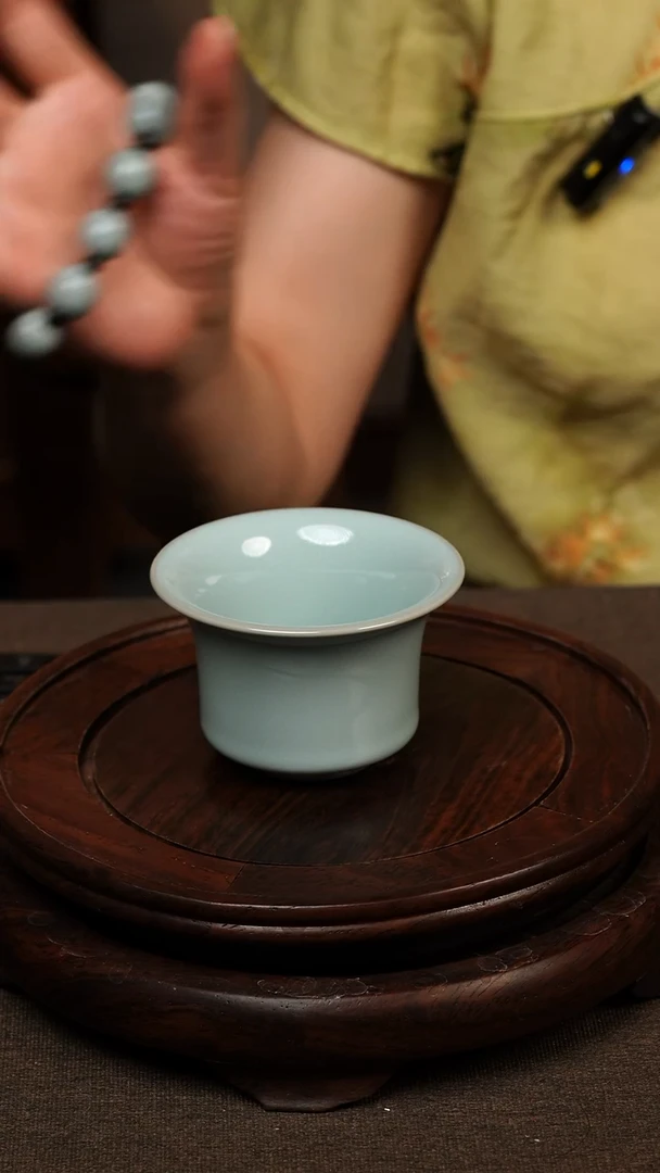 瓷片天青色全手工马蹄杯100ml 微瑕