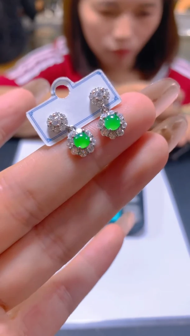 未镶嵌翡翠耳饰多样性发一