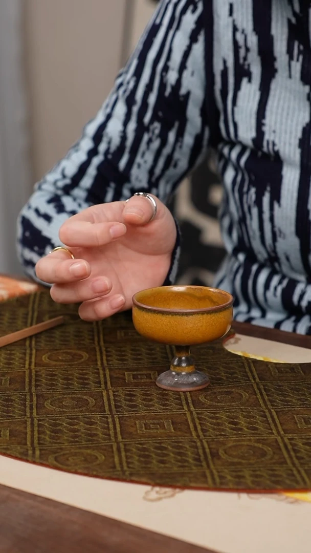 【闪购商品】钧窑折枝高足茶杯随机发货