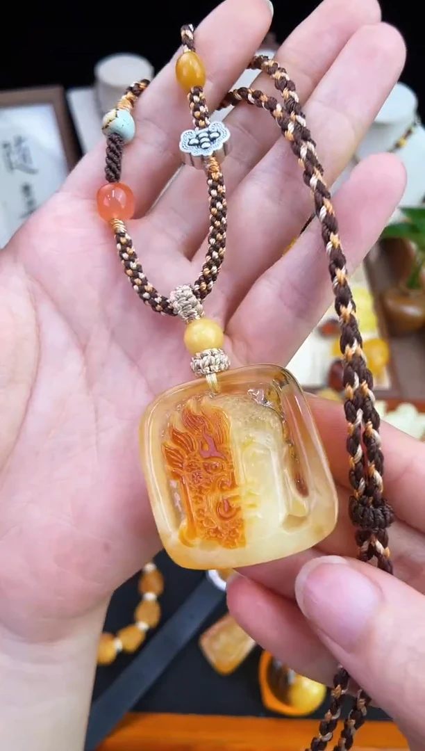 琥珀未镶嵌珠宝奇石柒月