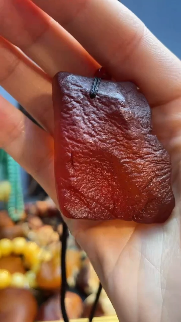 未镶嵌颈饰琥珀吊坠