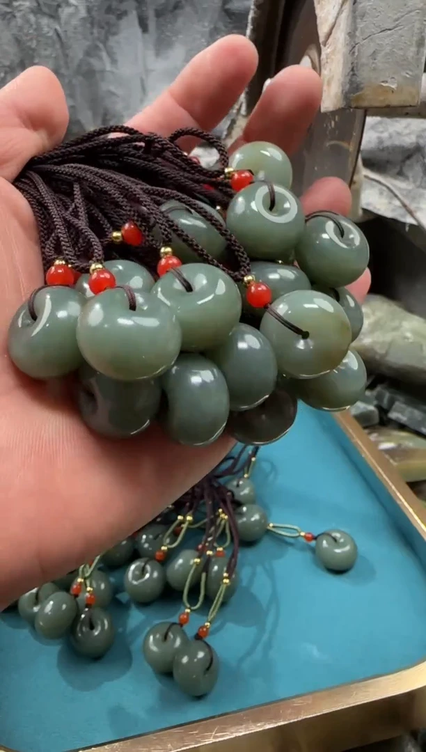 和田玉未镶嵌颈饰吊坠多样性拍一发一件