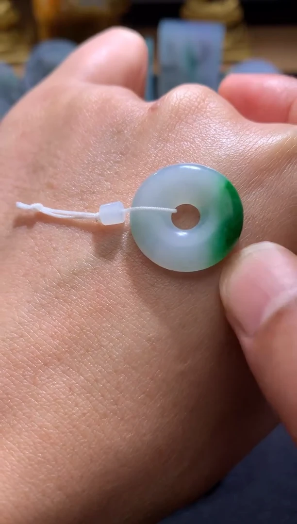 【闪购商品】定制翡翠未镶嵌平安扣