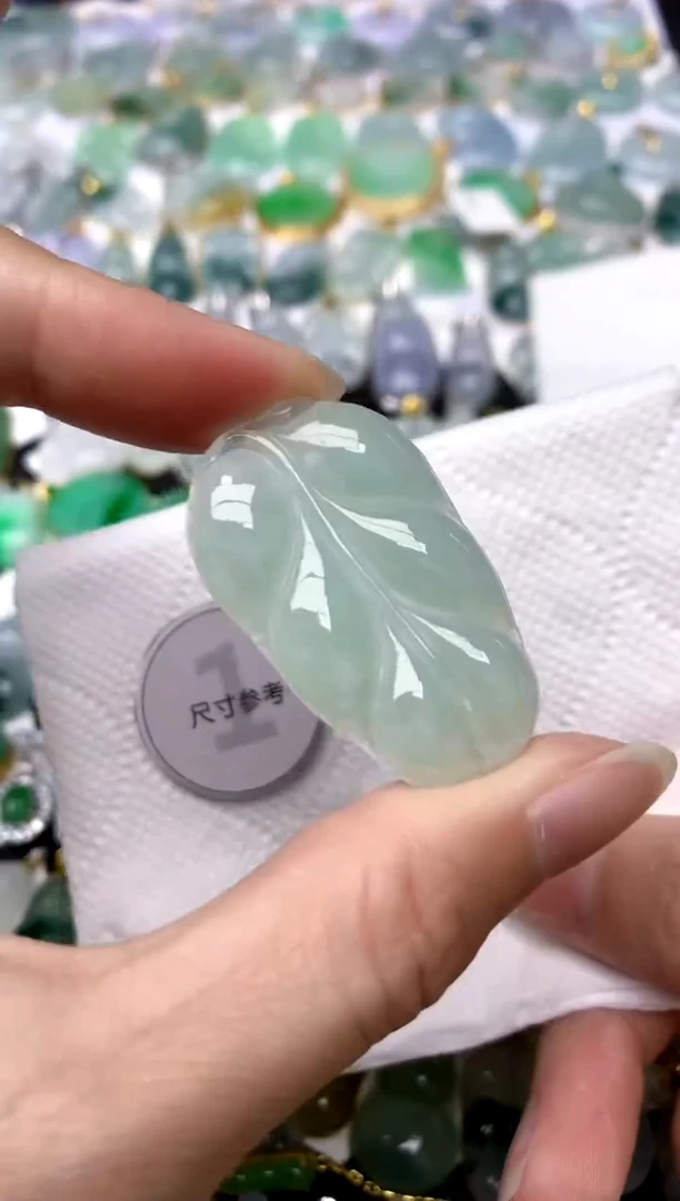 颈饰未镶嵌翡翠天然A货翡翠