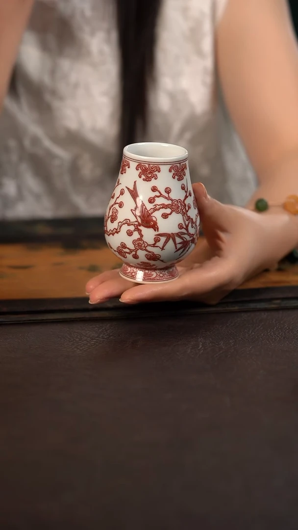 贵红窑釉里红眉寿白头凯恩杯