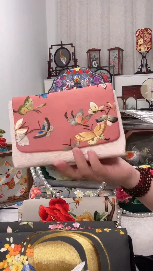 扇子苏绣作品手工豆腐包