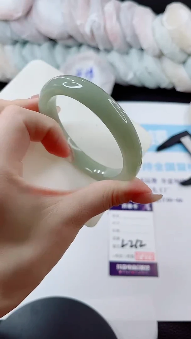 未镶嵌手镯石英质玉多样性发货L212