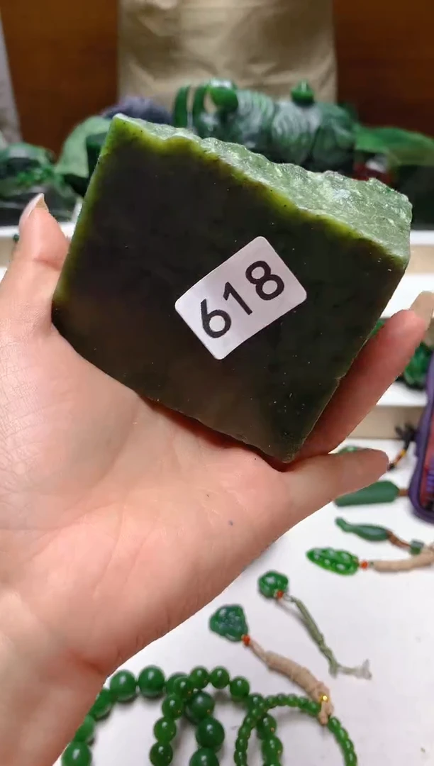 未镶嵌和田玉（碧玉）珠宝半成品1