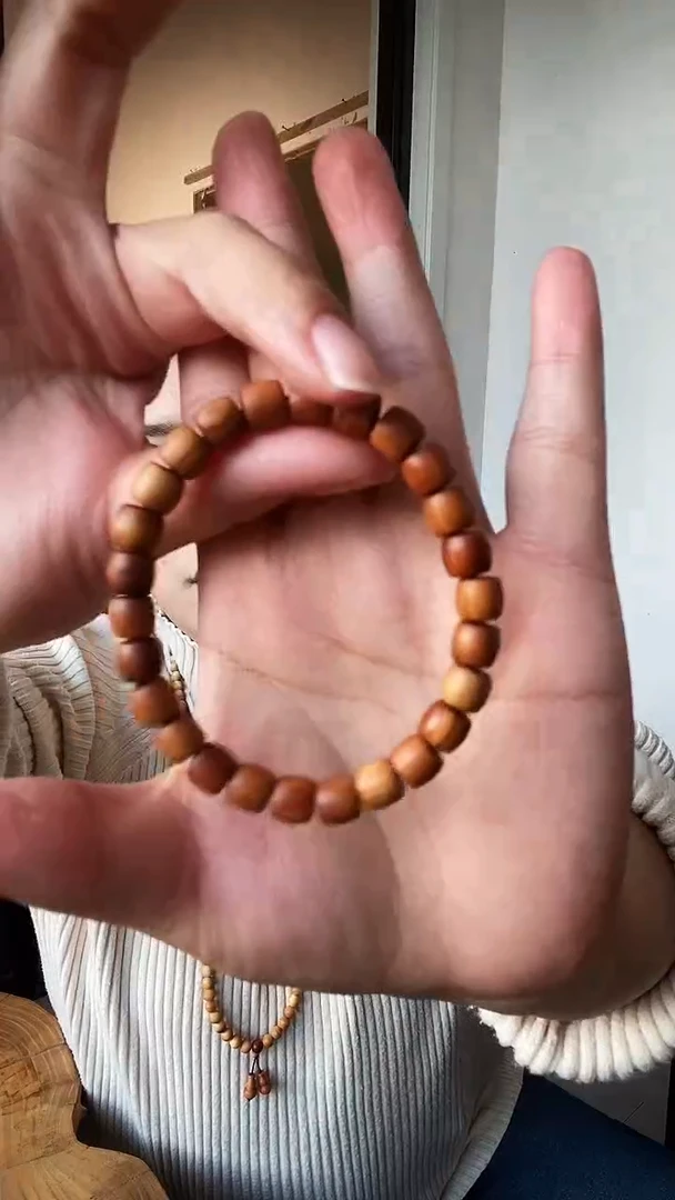 木质崖柏老型珠手串卡7.6