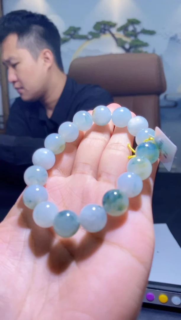 未镶嵌定制翡翠手串