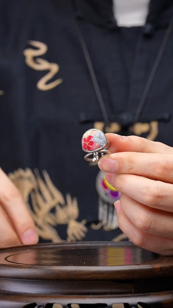 【闪购商品】刺绣黔东南苗族刺绣A411