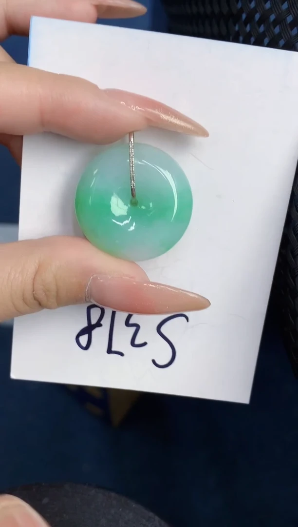 【闪购商品】翡翠颈饰18K金镶嵌000000000