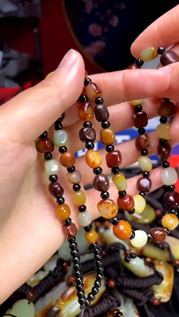 和田玉未镶嵌颈饰1