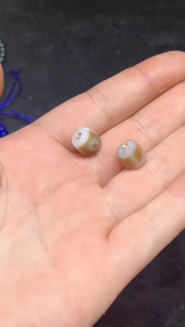 玛瑙/玉髓1未镶嵌珠改虎牙银管多样性发其一