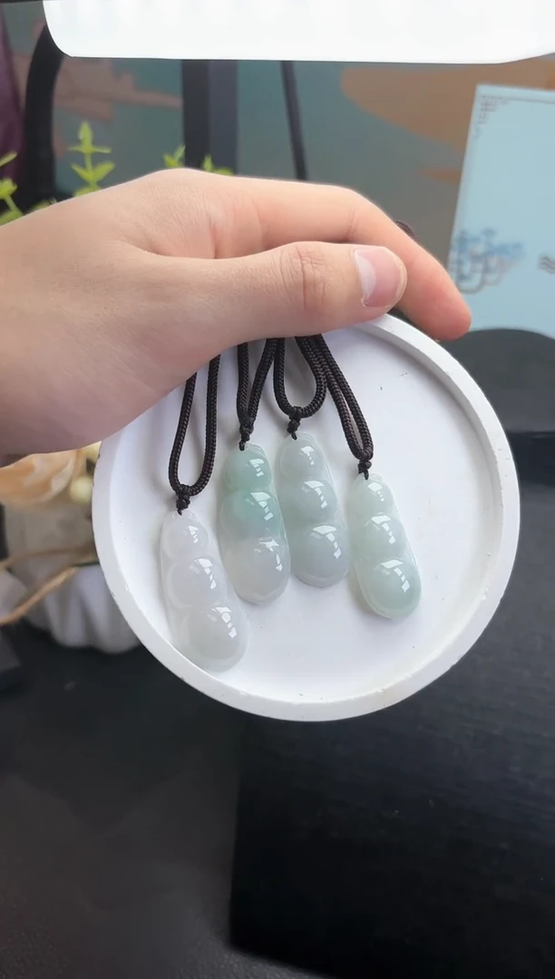 【闪购商品】翡翠颈饰未镶嵌K666-802豆子多样性发一