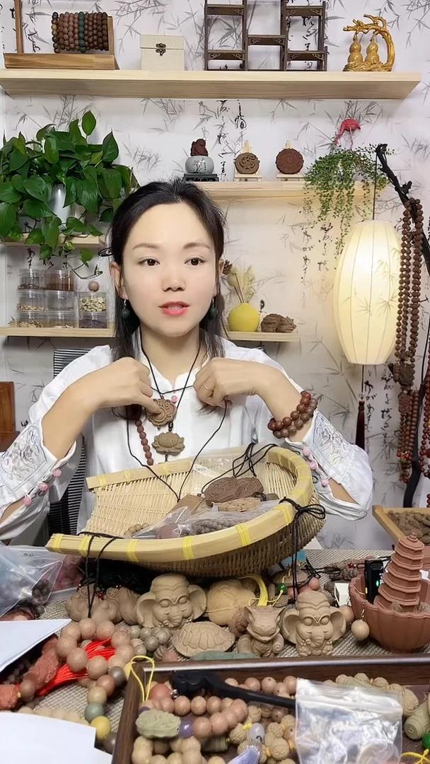 泥塑晕车晕船如意锁