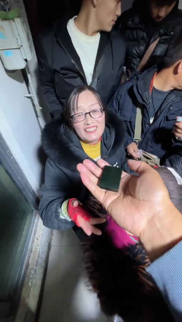 未镶嵌和田玉（糖玉）挂件和田玉