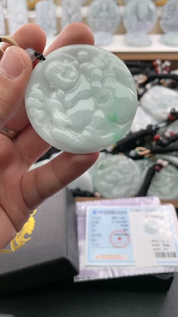 翡翠未镶嵌颈饰..../6/24/ 26