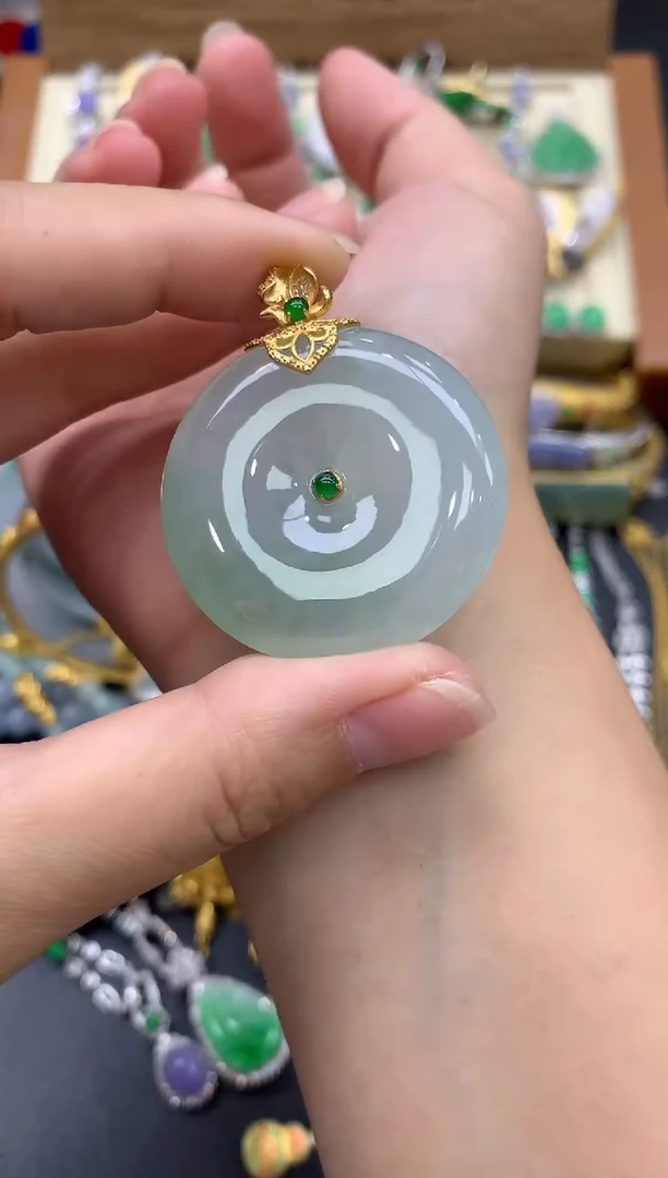 翡翠18K金镶嵌颈饰192-中国好珍宝