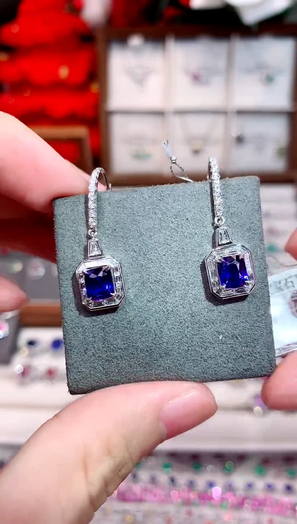 耳饰蓝宝石18K金镶嵌2.29ct/天然宝石/七天无理由