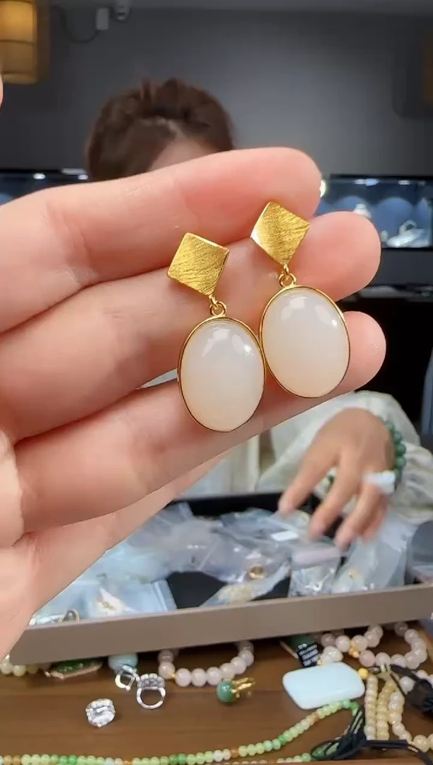 和田玉银S925镶嵌耳饰1