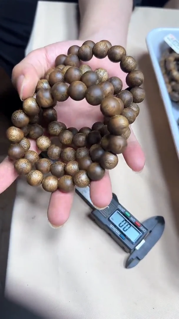 沉香碎屑沉香奇楠沉香单串圆珠1.2-11g+