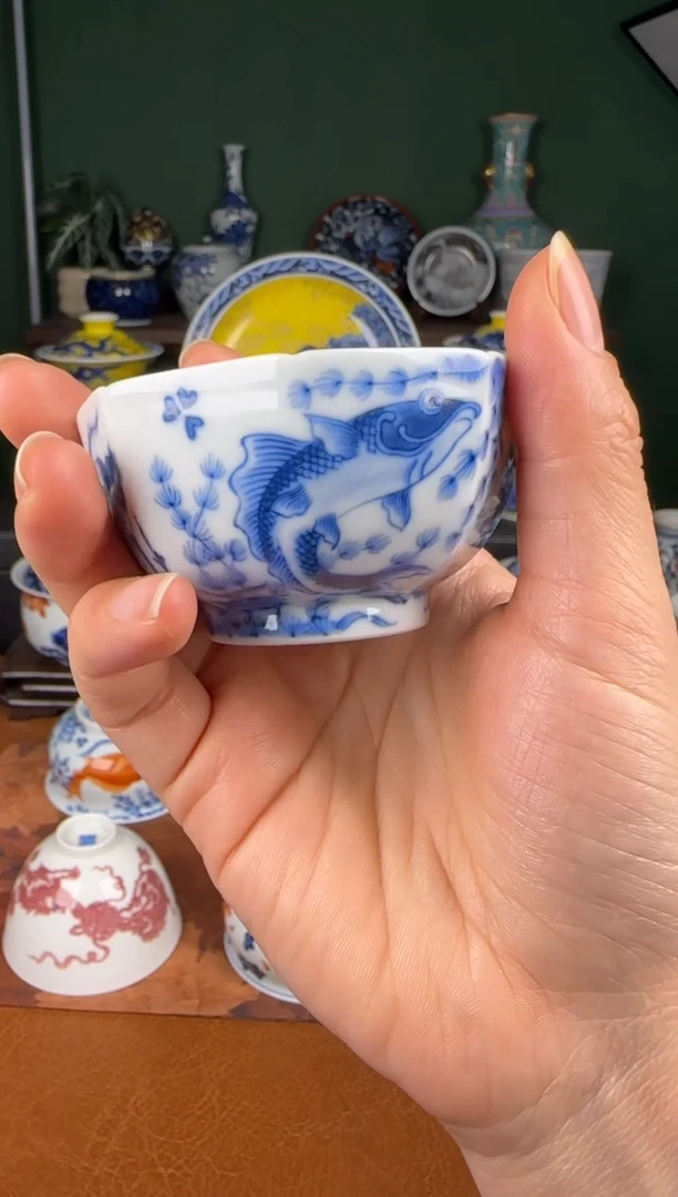 杯望月怀古。满绘鱼藻小八方杯