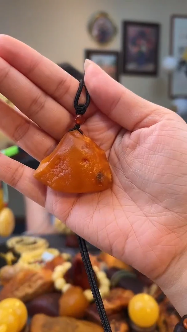 琥珀颈饰未镶嵌吊坠