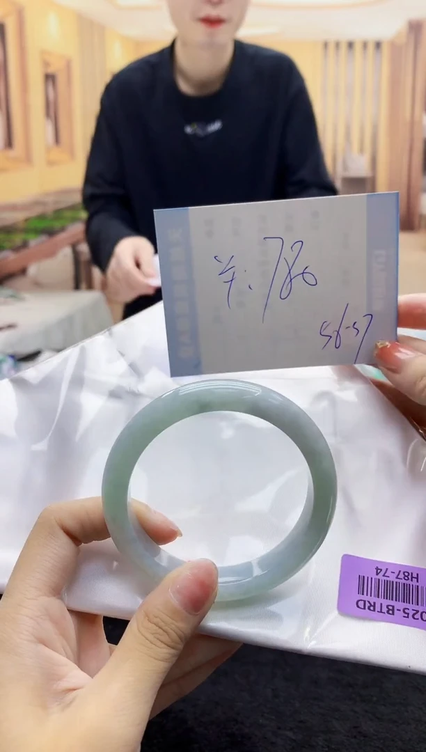 【闪购商品】翡翠手镯未镶嵌    H87-74